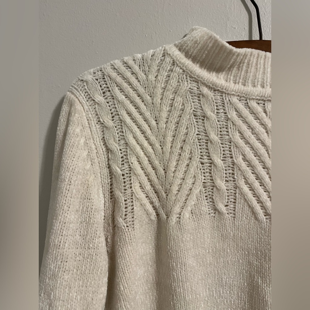 Alfred Dunner Petite Women's Small Ivory Turtleneck Sweater Vintage